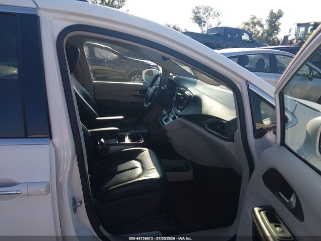 2017 Chrysler Pacifica Touring-l მანქანა იყიდება აუქციონზე, vin: 2C4RC1BG6HR809437, აუქციონის ნომერი: 45736673