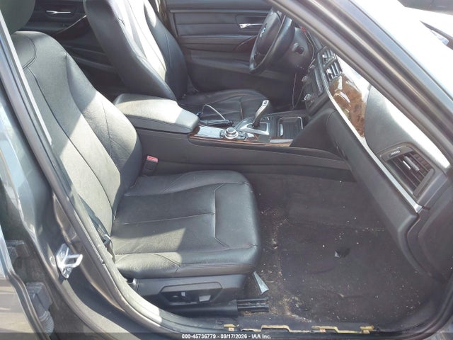2013 Bmw 328i Xdrive მანქანა იყიდება აუქციონზე, vin: WBA3B5G50DNP40613, აუქციონის ნომერი: 45736779