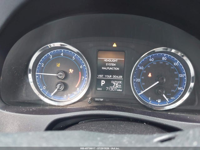 2T1BURHE4JC964125 Toyota COROLLA LE