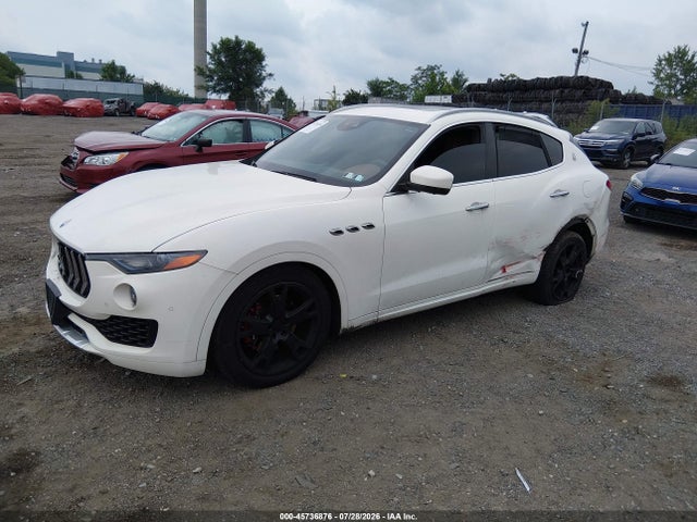 Maserati Levante 2017 ZN661XUL8HX253377 Image 2