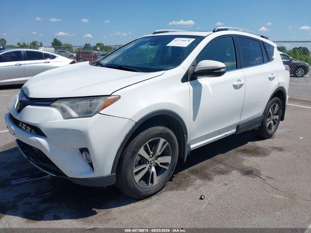 Toyota Rav4 Xle 2018 JTMRFREV1JJ202694 Image 2