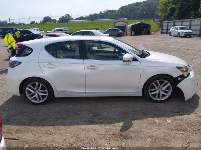 Продажа на аукционе авто 2015 Lexus Ct 200h, vin: JTHKD5BH5F2218315, номер лота: 45736885