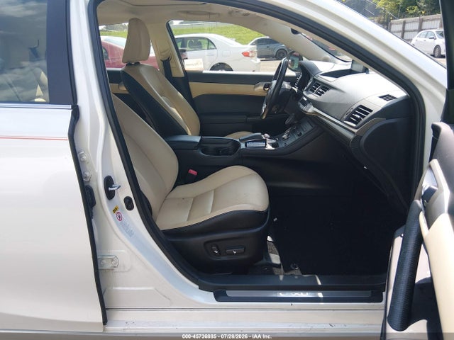Продажа на аукционе авто 2015 Lexus Ct 200h, vin: JTHKD5BH5F2218315, номер лота: 45736885