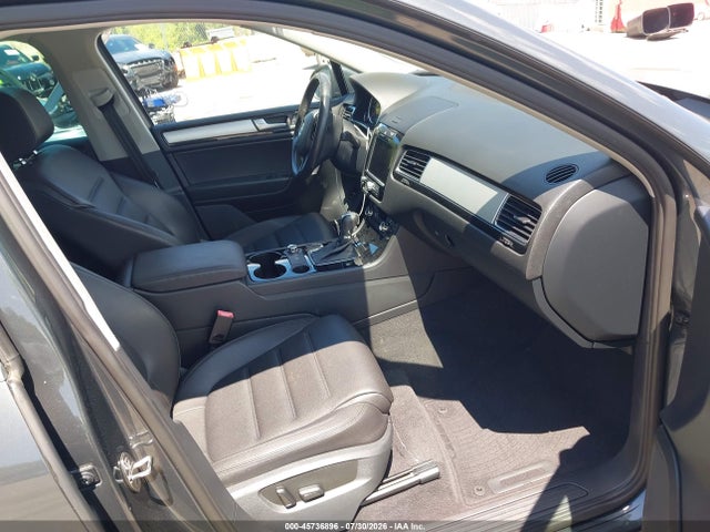 Продаж на аукціоні авто 2012 Volkswagen Touareg Tdi Sport, vin: WVGFK9BP9CD003278, номер лоту: 45736896