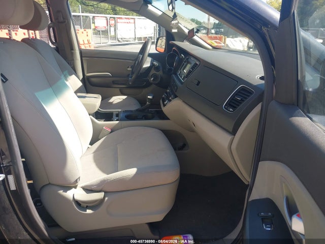 2017 Kia Sedona L მანქანა იყიდება აუქციონზე, vin: KNDMA5C19H6282874, აუქციონის ნომერი: 45736990