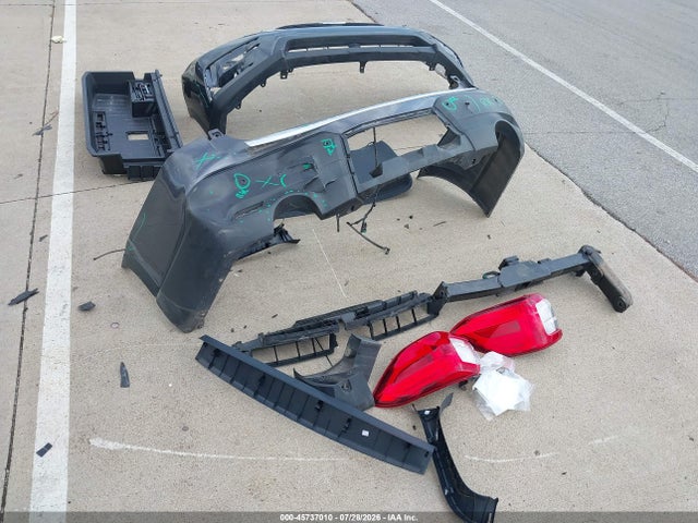 45737010 :رقم المزاد ، 4S4WMAFD4M3466125 vin ، 2021 Subaru Ascent Premium مزاد بيع