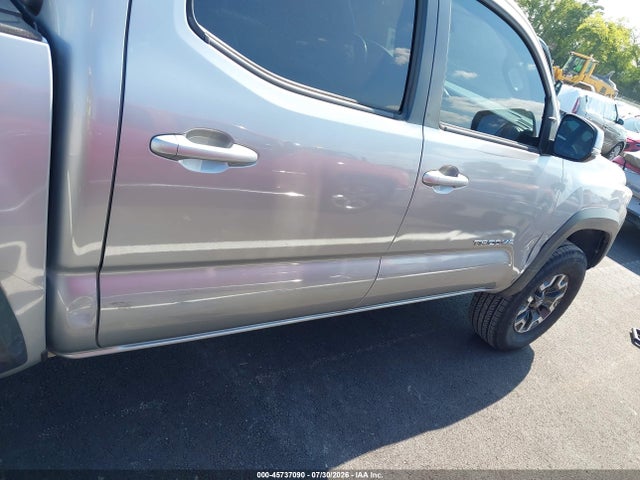 3TMCZ5AN2KM206768 Toyota Tacoma Trd Off Road