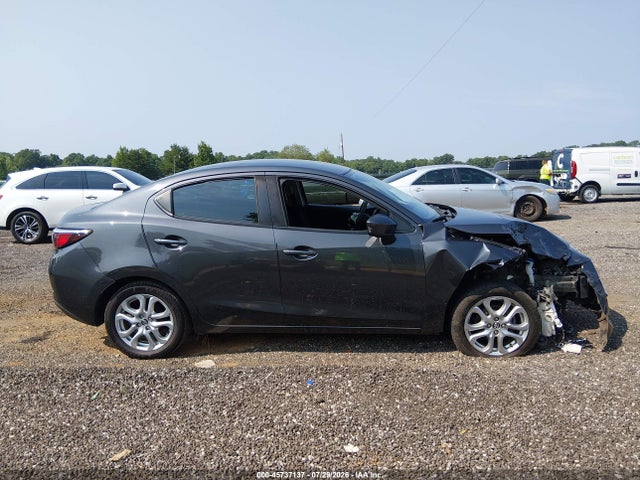Продаж на аукціоні авто 2017 Toyota Yaris Ia, vin: 3MYDLBYV0HY188235, номер лоту: 45737137