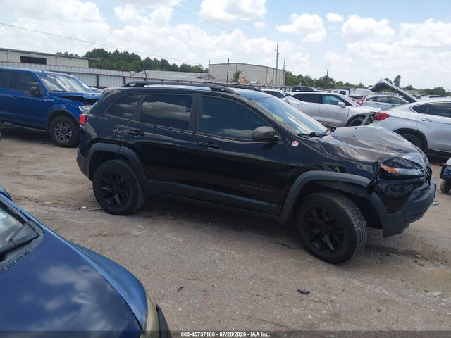 Продаж на аукціоні авто 2018 Jeep Cherokee Trailhawk 4x4, vin: 1C4PJMBX0JD583354, номер лоту: 45737180