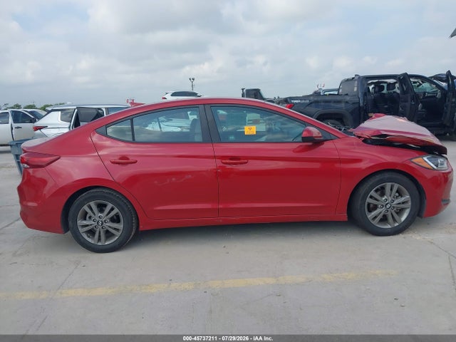 5NPD84LF0JH366062 Hyundai ELANTRA SEL