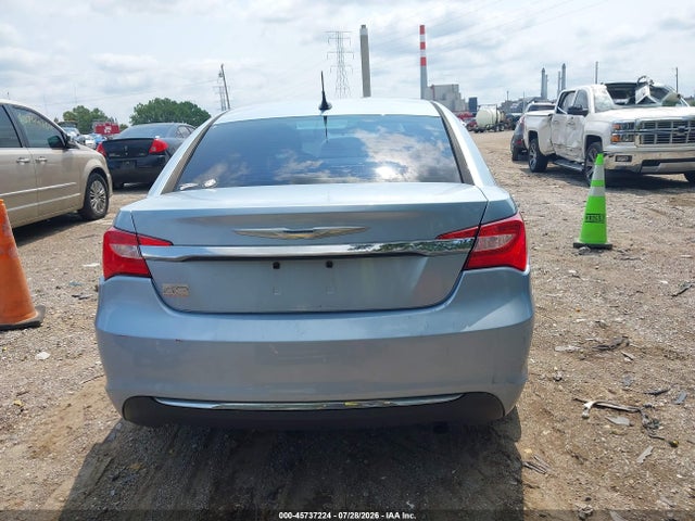 45737224 :رقم المزاد ، 1C3CCBBB1DN656221 vin ، 2013 Chrysler 200 Touring مزاد بيع