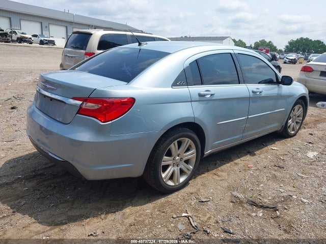 45737224 :رقم المزاد ، 1C3CCBBB1DN656221 vin ، 2013 Chrysler 200 Touring مزاد بيع