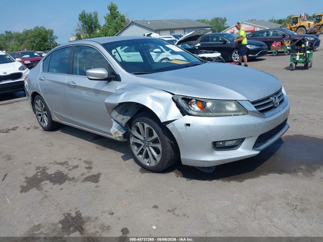 2015 Honda Accord Sport მანქანა იყიდება აუქციონზე, vin: 1HGCR2F52FA139522, აუქციონის ნომერი: 45737268