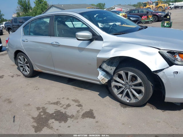 Продажа на аукционе авто 2015 Honda Accord Sport, vin: 1HGCR2F52FA139522, номер лота: 45737268