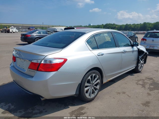 Продажа на аукционе авто 2015 Honda Accord Sport, vin: 1HGCR2F52FA139522, номер лота: 45737268