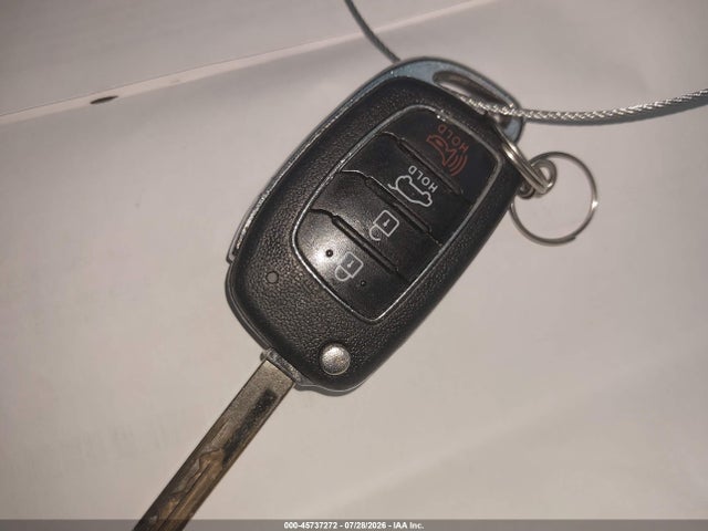 Продаж на аукціоні авто 2017 Hyundai Santa Fe Sport 2.4l, vin: 5NMZUDLB2HH021640, номер лоту: 45737272