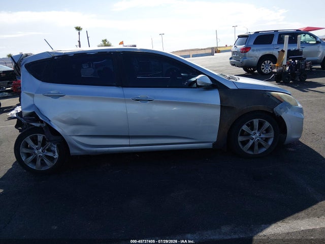 45737405 :رقم المزاد ، KMHCU5AE8DU111558 vin ، 2013 Hyundai Accent Se مزاد بيع