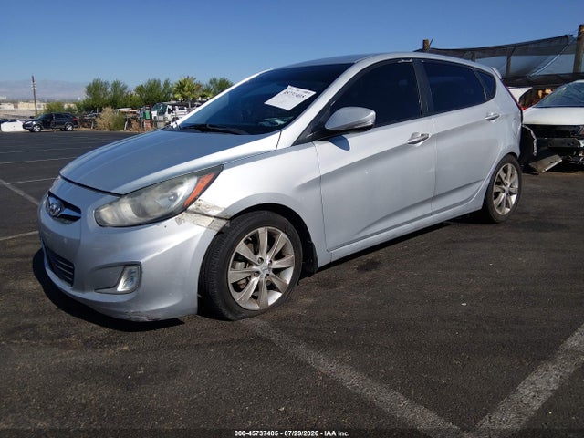 45737405 :رقم المزاد ، KMHCU5AE8DU111558 vin ، 2013 Hyundai Accent Se مزاد بيع