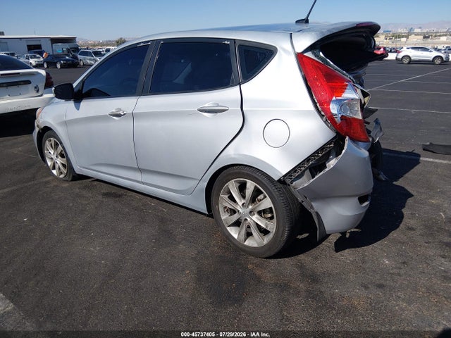 45737405 :رقم المزاد ، KMHCU5AE8DU111558 vin ، 2013 Hyundai Accent Se مزاد بيع