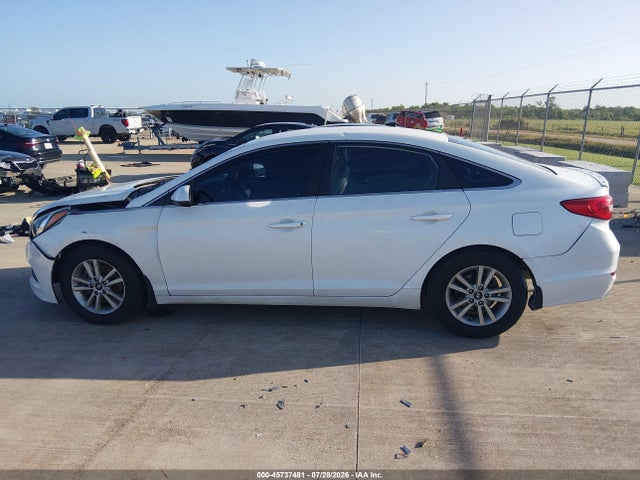 Hyundai SONATA SE 2016 5NPE24AF2GH317401 Image 14