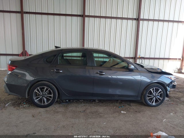 2023 Kia Forte Lxs მანქანა იყიდება აუქციონზე, vin: 3KPF24AD8PE590172, აუქციონის ნომერი: 45737517