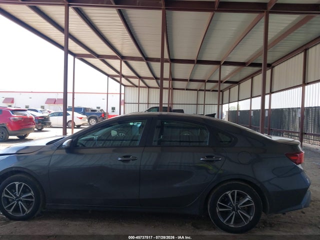 2023 Kia Forte Lxs მანქანა იყიდება აუქციონზე, vin: 3KPF24AD8PE590172, აუქციონის ნომერი: 45737517