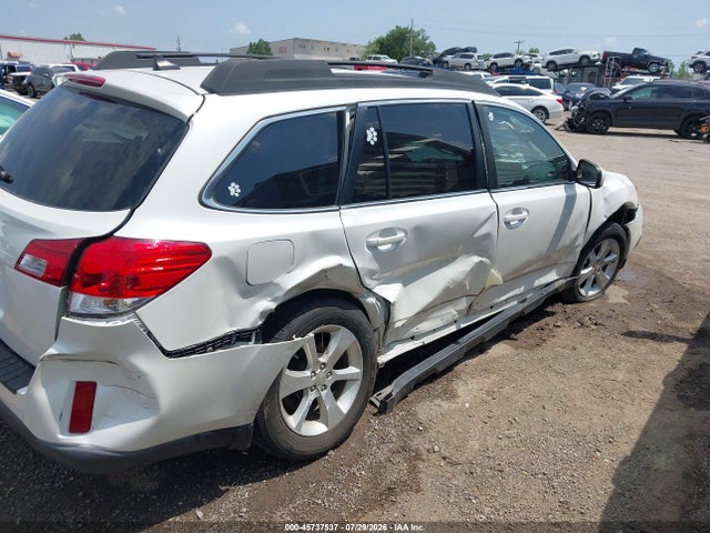 45737537 :رقم المزاد ، 4S4BRCCC7E3237222 vin ، 2014 Subaru Outback 2.5i Premium مزاد بيع