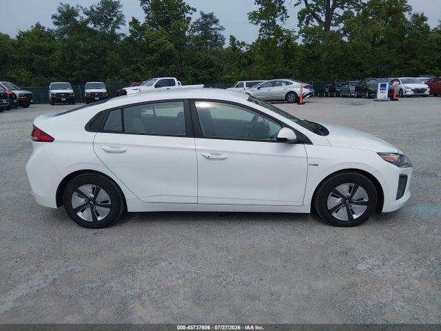 2020 Hyundai Ioniq Hybrid Blue მანქანა იყიდება აუქციონზე, vin: KMHC65LC0LU221489, აუქციონის ნომერი: 45737606
