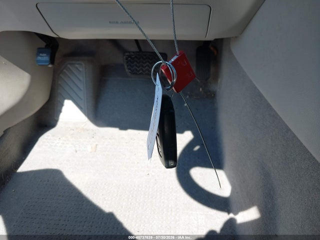 45737639 :رقم المزاد ، 4T1BD1FK8HU206677 vin ، 2017 Toyota Camry Hybrid Le مزاد بيع
