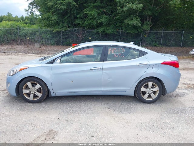2013 Hyundai Elantra Gls მანქანა იყიდება აუქციონზე, vin: KMHDH4AE6DU774520, აუქციონის ნომერი: 45737692