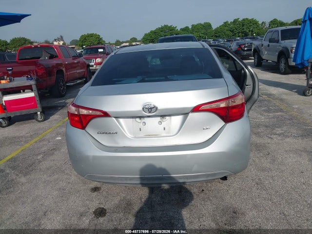 2018 Toyota Corolla Le მანქანა იყიდება აუქციონზე, vin: 5YFBURHE7JP761214, აუქციონის ნომერი: 45737696