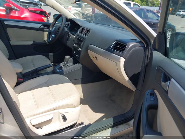 Продажа на аукционе авто 2014 Volkswagen Jetta 1.8t Se, vin: 3VWD17AJ9EM256573, номер лота: 45737713