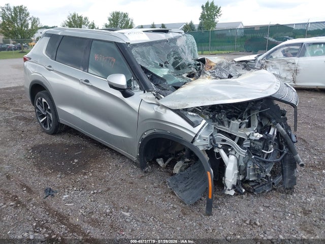 2022 Mitsubishi Outlander Sel 2.5 2wd/sel Special Edition 2wd მანქანა იყიდება აუქციონზე, vin: JA4J3VA82NZ090276, აუქციონის ნომერი: 45737779