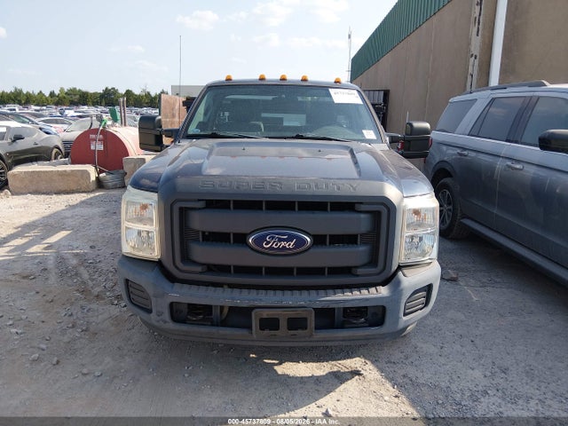 Ford F-350 Chassis Xl 2014 1FDRF3G63EEB81697 Image 17