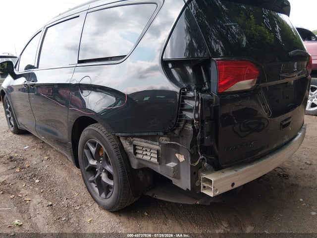 Продаж на аукціоні авто 2018 Chrysler Pacifica Touring L Plus, vin: 2C4RC1EG1JR157263, номер лоту: 45737836
