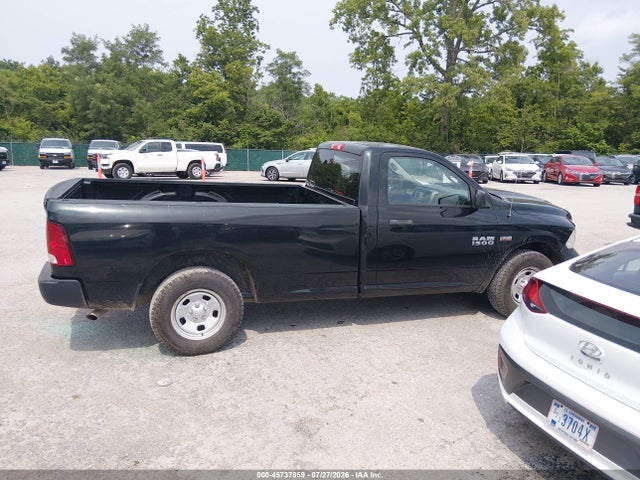 Продажа на аукционе авто 2017 Ram 1500 Tradesman  4x4 8' Box, vin: 3C6JR7DT2HG555828, номер лота: 45737859