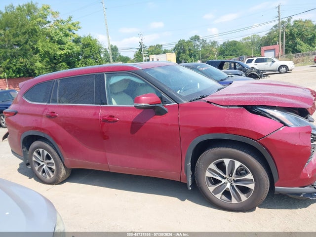 Продаж на аукціоні авто 2021 Toyota Highlander Xle, vin: 5TDGZRBH0MS550152, номер лоту: 45737898