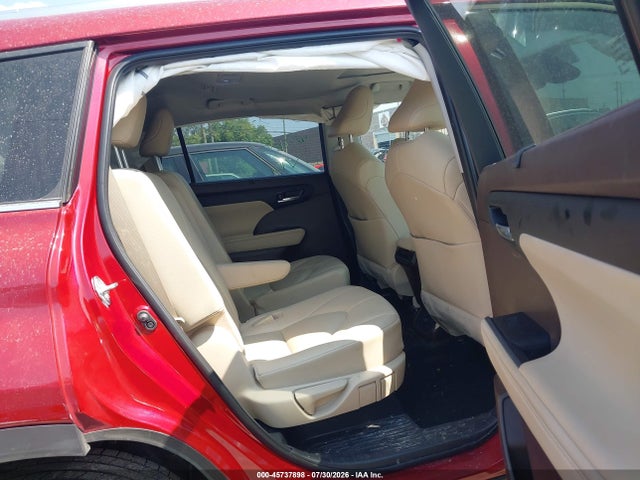 Продаж на аукціоні авто 2021 Toyota Highlander Xle, vin: 5TDGZRBH0MS550152, номер лоту: 45737898