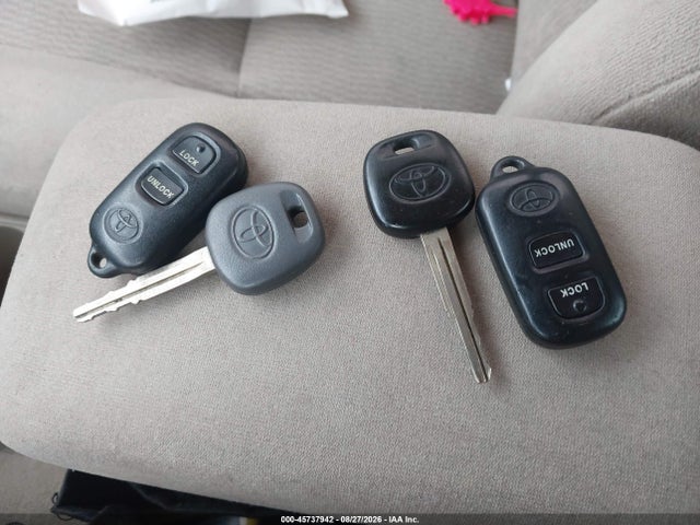 45737942 :رقم المزاد ، 2T1BR32E06C696687 vin ، 2006 Toyota Corolla Le مزاد بيع