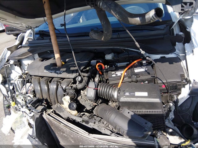 5NPD84LF2HH028768 Hyundai ELANTRA SE
