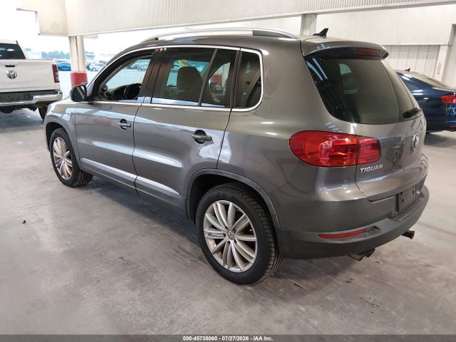 2012 Volkswagen Tiguan Se მანქანა იყიდება აუქციონზე, vin: WVGAV7AX7CW000696, აუქციონის ნომერი: 45738060