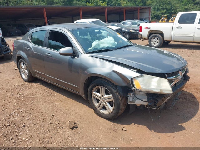45738299 :رقم المزاد ، 1C3CDZCBXDN590840 vin ، 2013 Dodge Avenger Sxt مزاد بيع