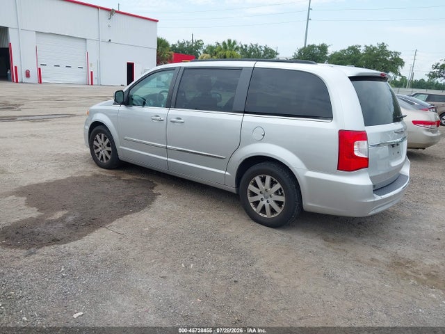 2011 Chrysler Town & Country Touring-l მანქანა იყიდება აუქციონზე, vin: 2A4RR8DG3BR651094, აუქციონის ნომერი: 45738455