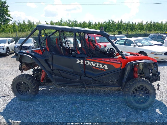 1HFVE06A3N4200884 Honda SXS1000 S4