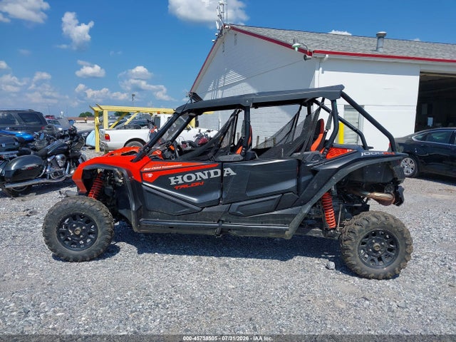 1HFVE06A3N4200884 Honda SXS1000 S4