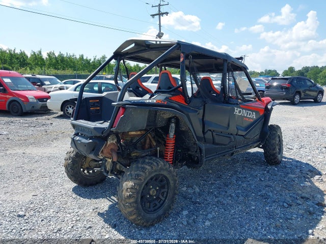 1HFVE06A3N4200884 Honda SXS1000 S4