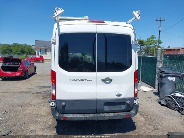45738525 :رقم المزاد ، 1FTNR2CM3FKA22139 vin ، 2015 Ford Transit-250 مزاد بيع