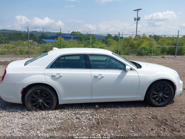 Aukcja sprzedaży 2016 Chrysler 300 Limited, vin: 2C3CCARG3GH200018, numer aukcji: 45738555