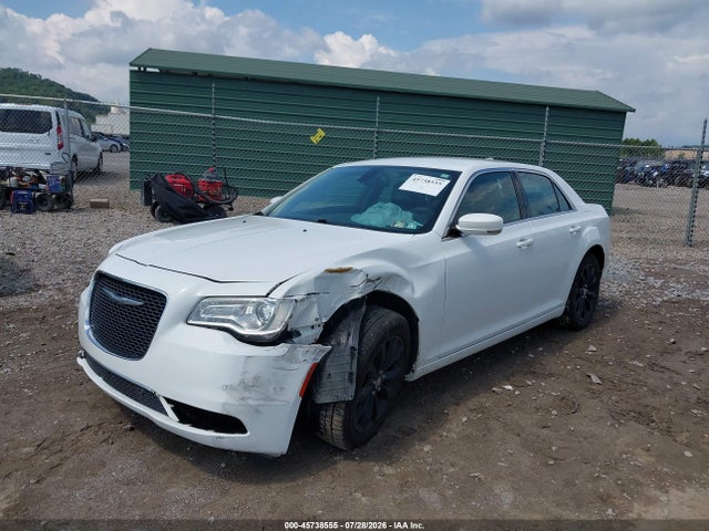 Aukcja sprzedaży 2016 Chrysler 300 Limited, vin: 2C3CCARG3GH200018, numer aukcji: 45738555