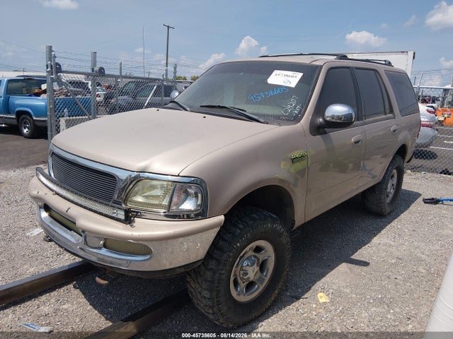 45738605 :رقم المزاد ، 1FMPU18L8WLC24207 vin ، 1998 Ford Expedition Eddie Bauer/xlt مزاد بيع